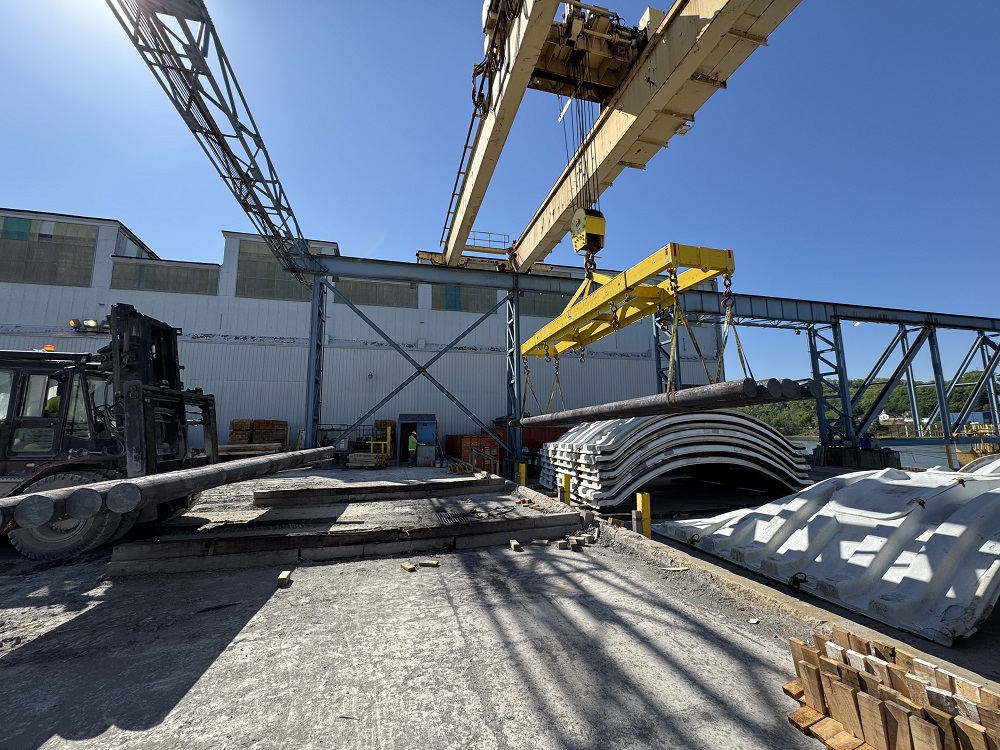 Port of Beemac team and warehouse